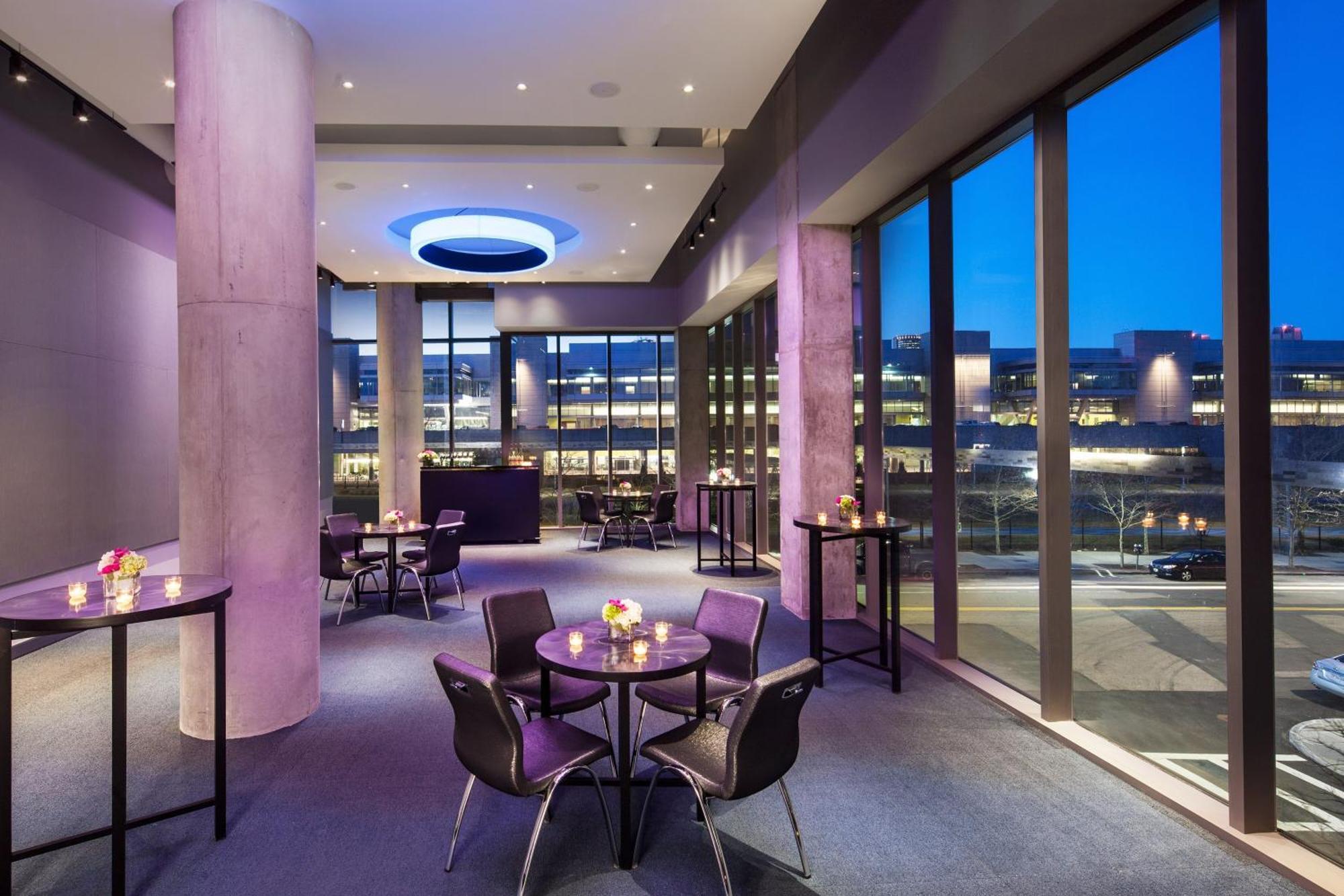 Готель Aloft Boston Seaport District Екстер'єр фото
